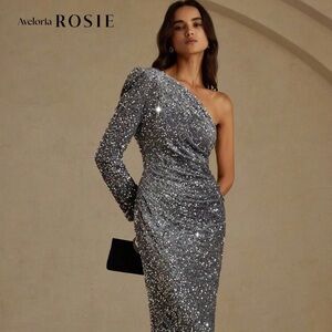 Elegant One-Shoulder Silver Dress